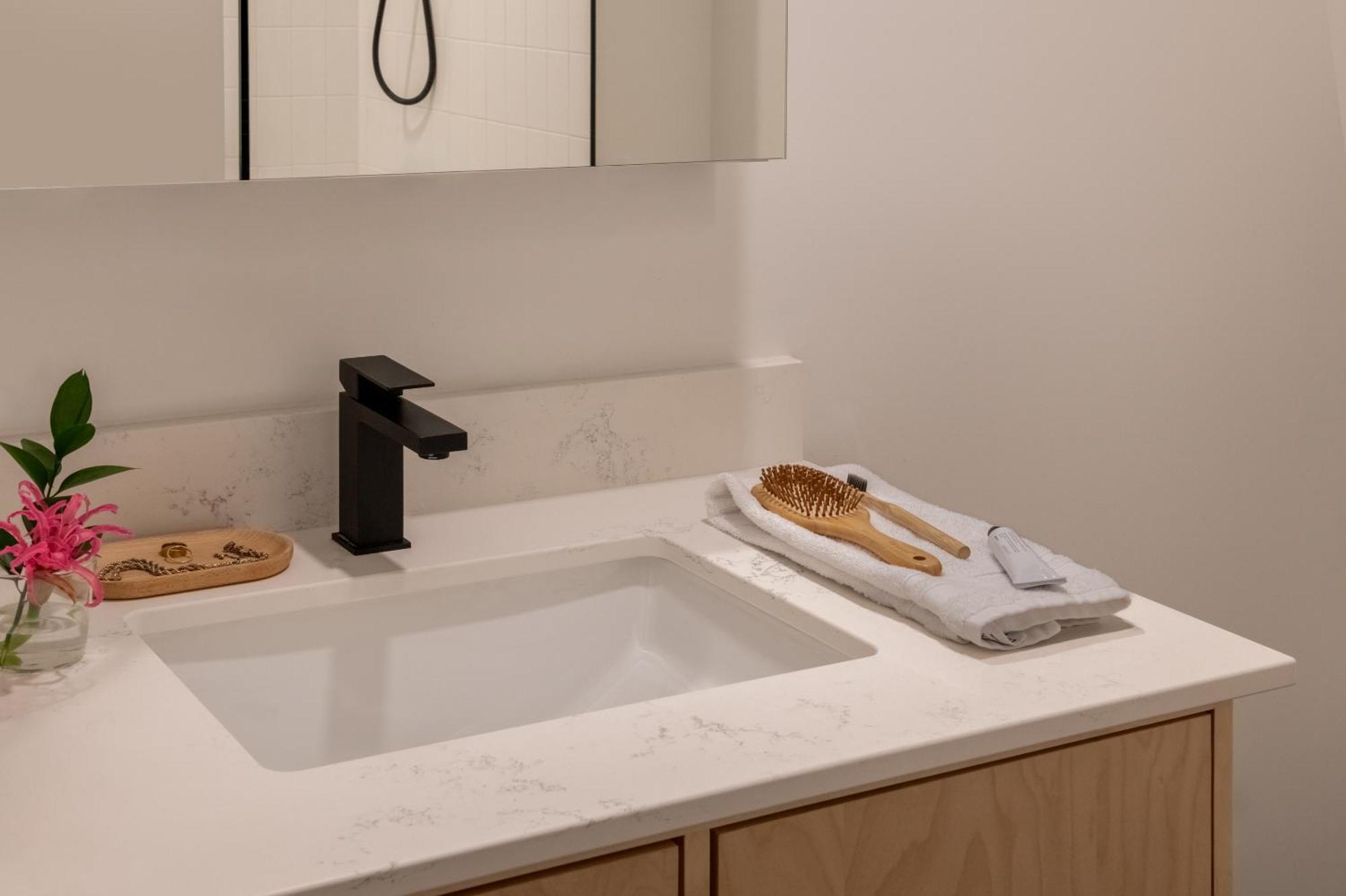 Sonder Rideau Aparthotel Отава Екстериор снимка